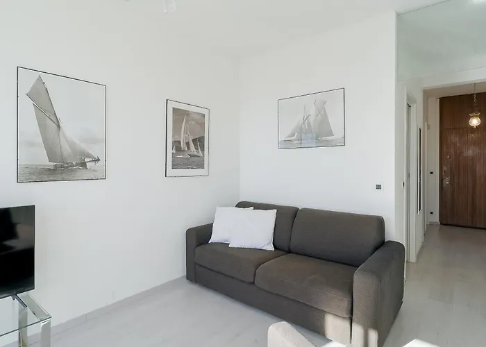 Guesthost - Seaview Terrace Mini Flat *