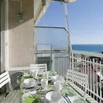 Guesthost - Seaview Terrace Mini Flat Lejlighed