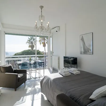 Guesthost - Seaview Terrace Mini Flat * Sanremo