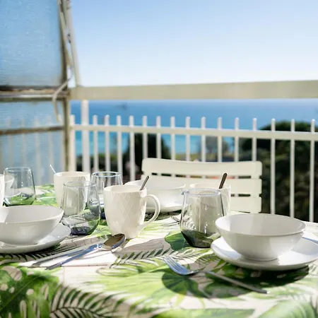 Guesthost - Seaview Terrace Mini Flat * Sanremo