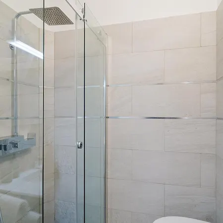 Guesthost - Seaview Terrace Mini Flat Apartmán *