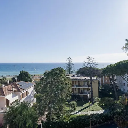 Apartmán Guesthost - Seaview Terrace Mini Flat Sanremo