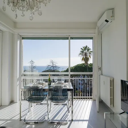 Guesthost - Seaview Terrace Mini Flat