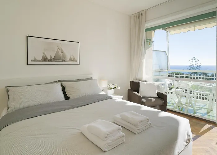 Guesthost - Seaview Terrace Mini Flat *